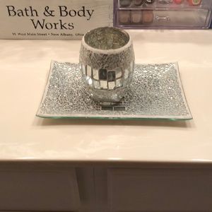 Toothbrush holder and matching tray